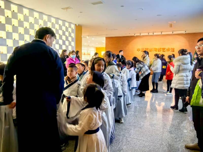 文化赋能：连山区魔创文旅挖掘城市文化资源的实践探索